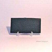 Tischtafel 10x5cm aus echtem Naturschiefer mit Acrylsockel  